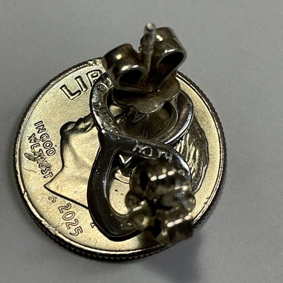 Sterling Silver open heart stud earrings - Picture 6 of 6